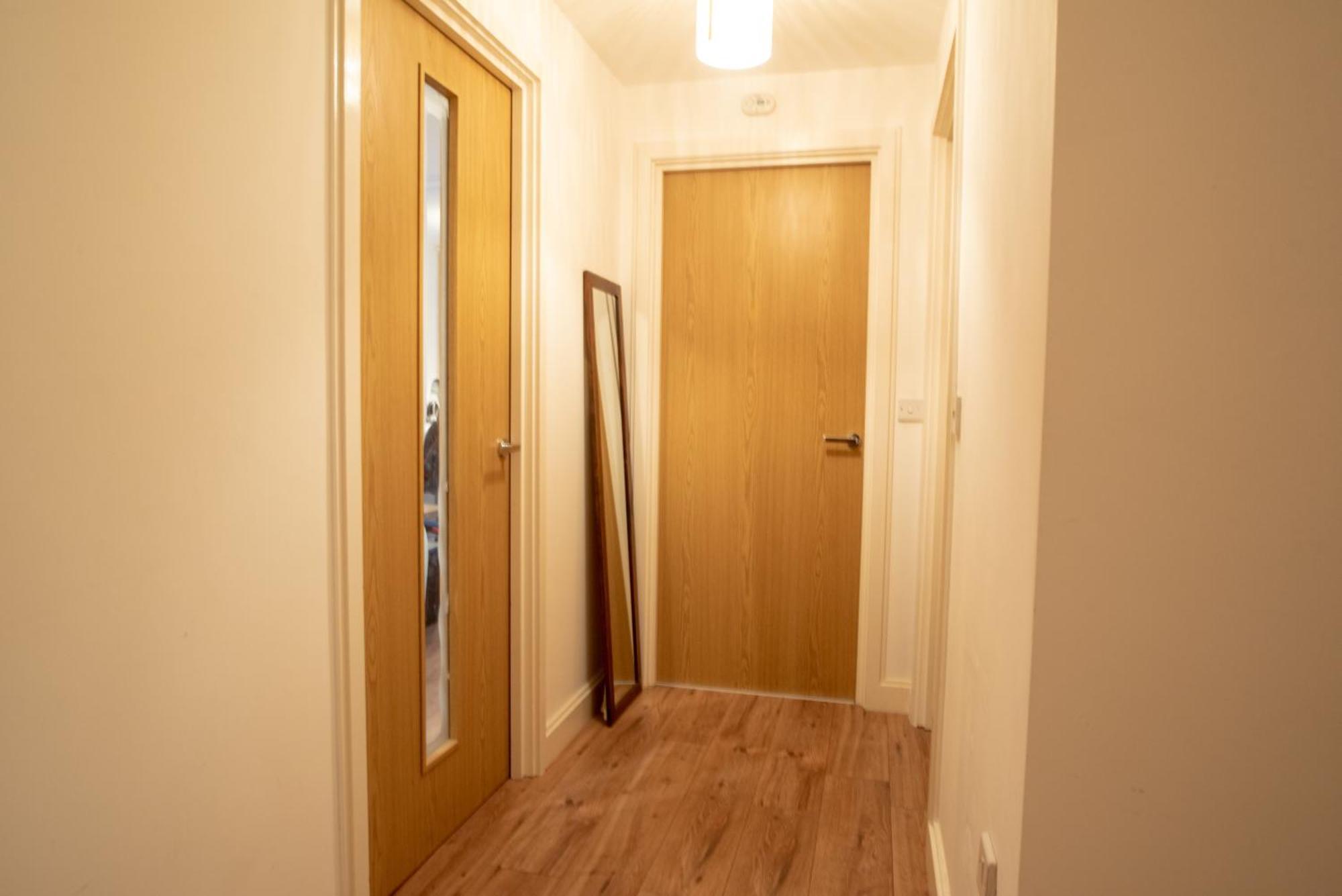 Spacious 1 Bed Apartment With Workspace, Coffee & Free Secure Parking Birmingham Exterior photo