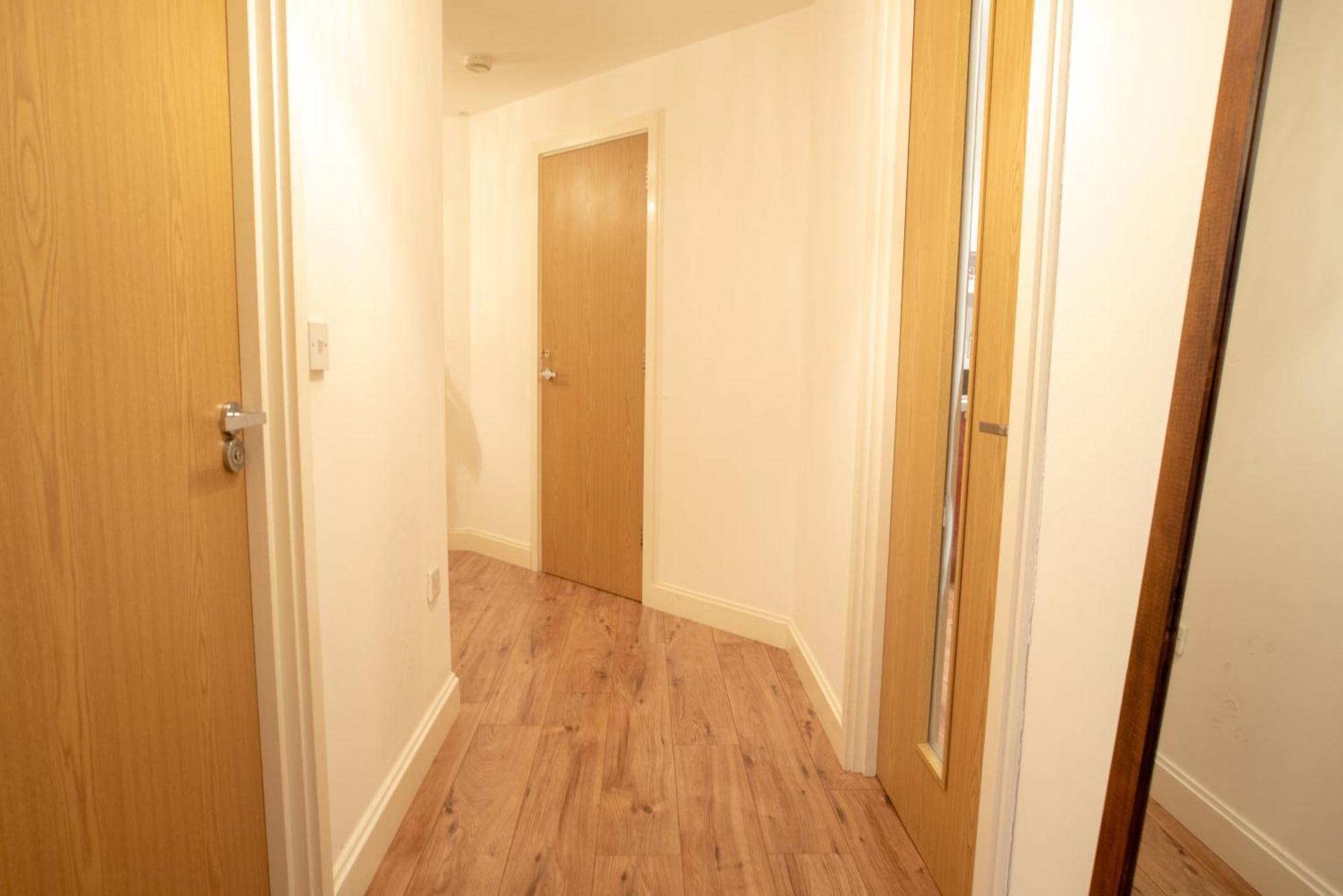 Spacious 1 Bed Apartment With Workspace, Coffee & Free Secure Parking Birmingham Exterior photo