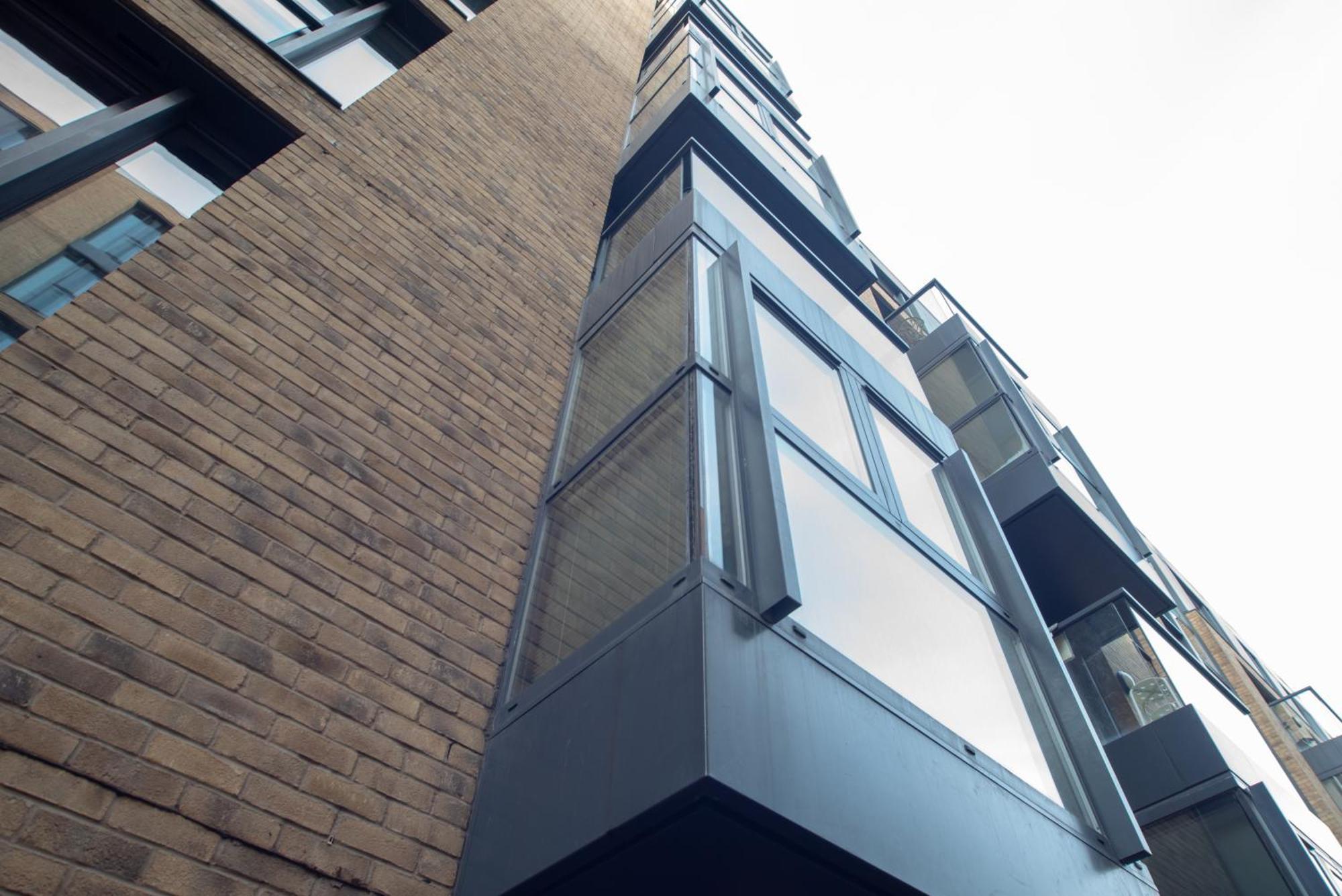 Spacious 1 Bed Apartment With Workspace, Coffee & Free Secure Parking Birmingham Exterior photo