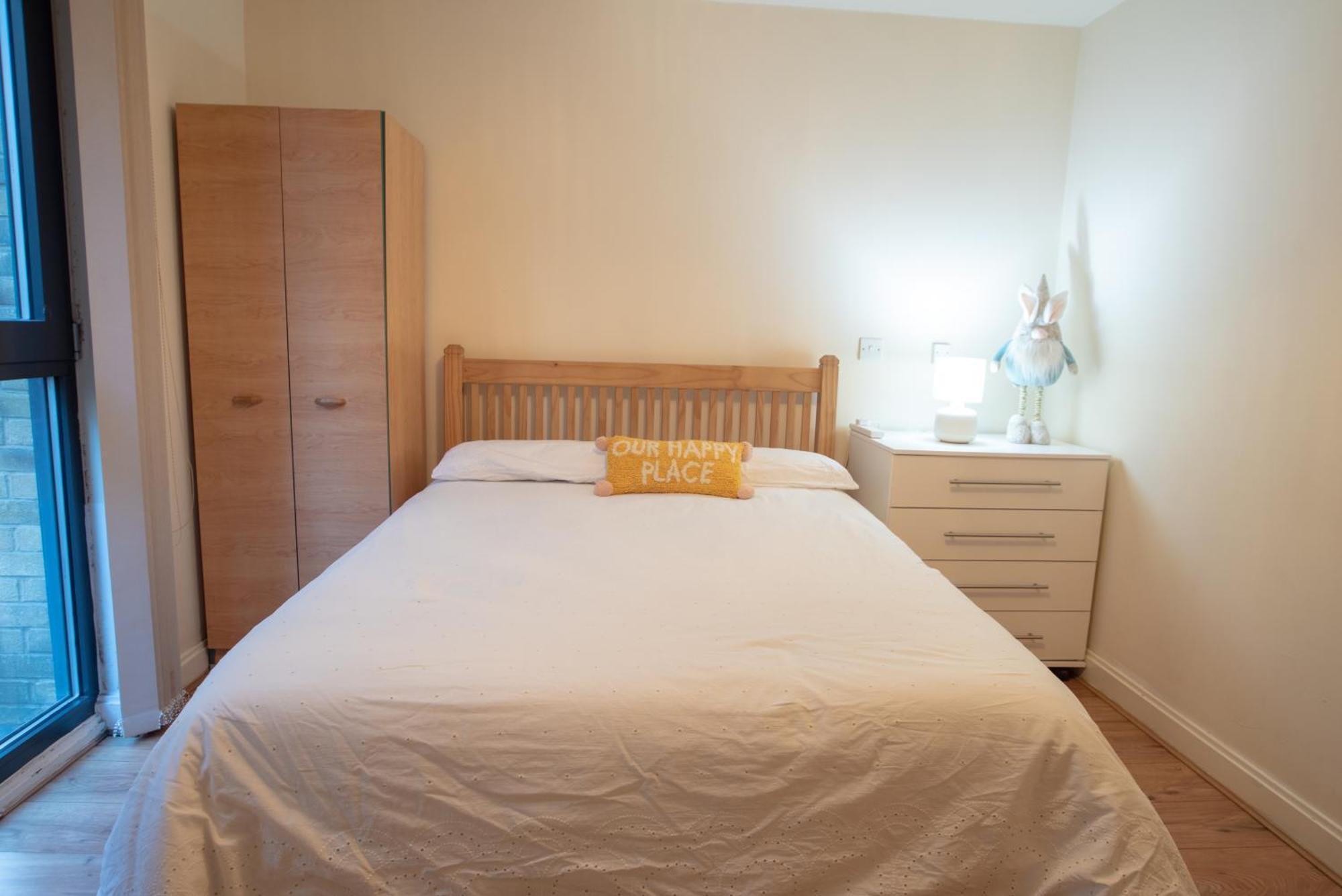 Spacious 1 Bed Apartment With Workspace, Coffee & Free Secure Parking Birmingham Exterior photo