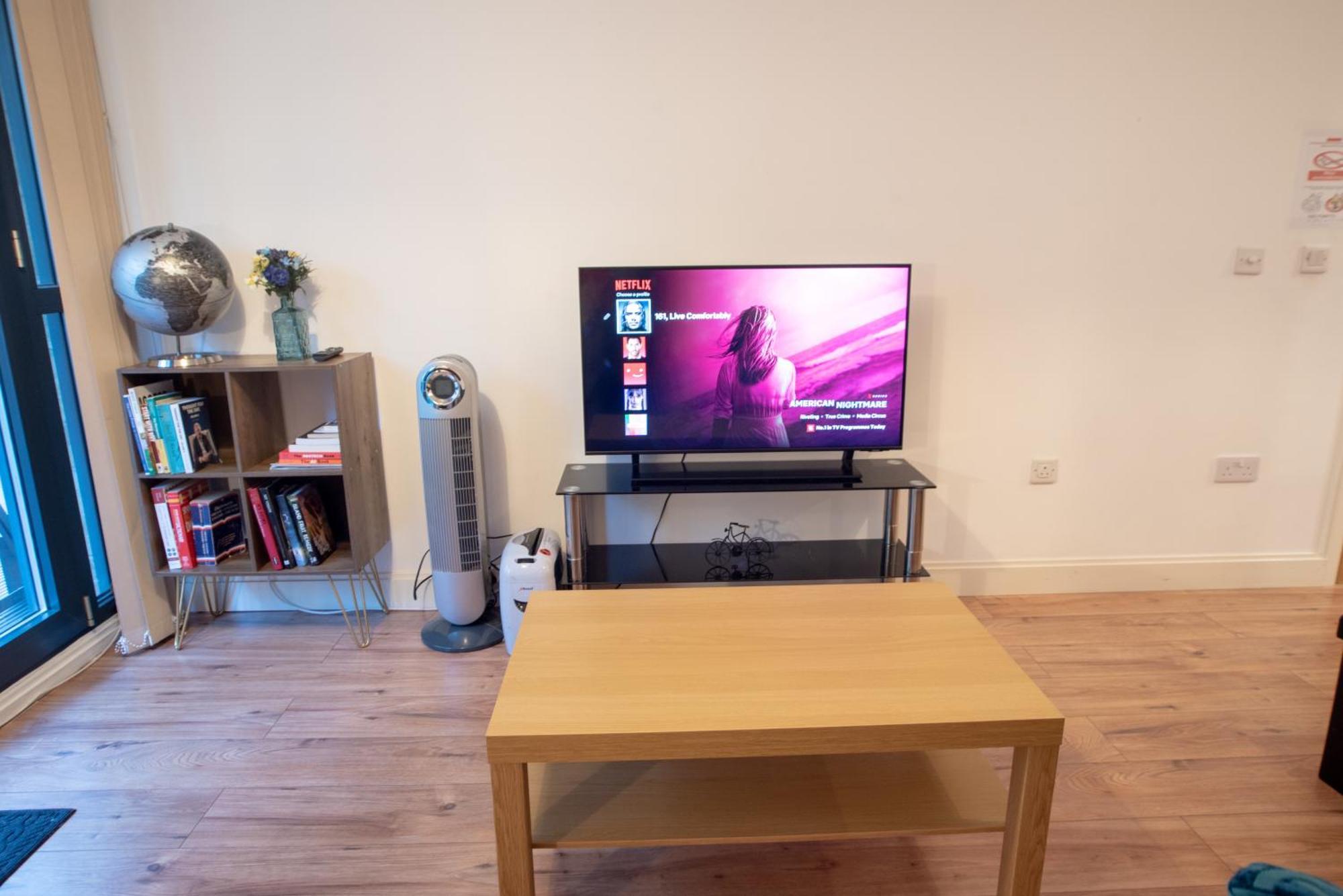 Spacious 1 Bed Apartment With Workspace, Coffee & Free Secure Parking Birmingham Exterior photo